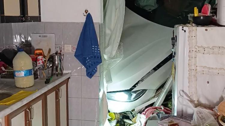 Uyuşturucu etkisinde gaza bastı, ortalık savaş alanına döndü