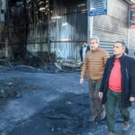 Başkan Kara yangın mağduru esnafı ziyaret etti