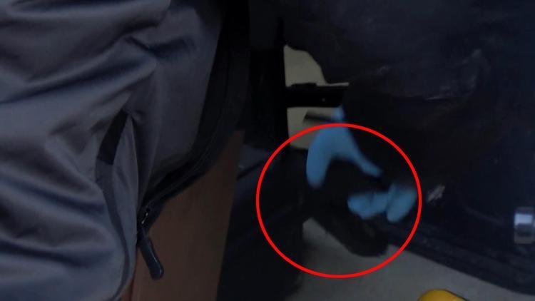 Cinayet silahı, metruk binanın havalandırmasında bulundu