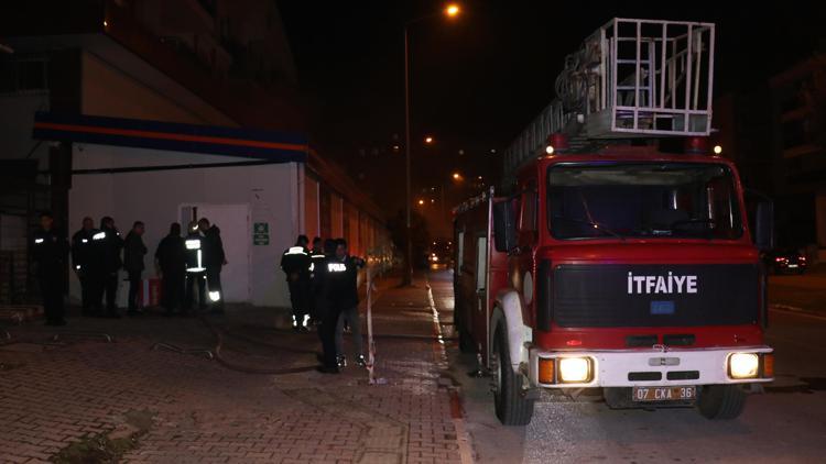 Markette çıkan yangın korkuttu