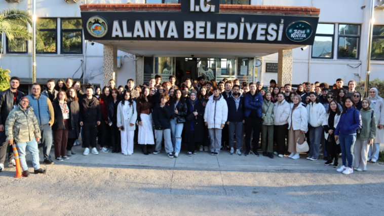 Alanya'da 150 genç çevre etkinliklerine katılıyor