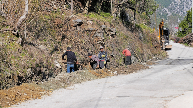 Alanya’da 40 yıllık boru hattı değiştiriliyor