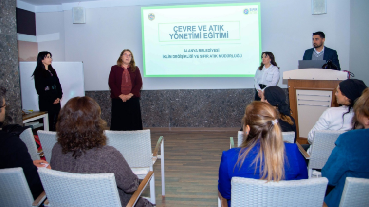 Alanya'da otel restoran çalışanlarına sıfır atık eğitimi