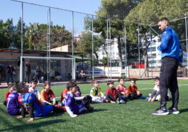 Antalya Futbol Akademisi'nde 1600 çocuk eğitim aldı