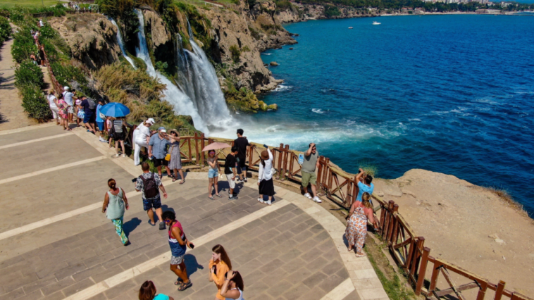 Antalya yabancılara konut satışında ikinci