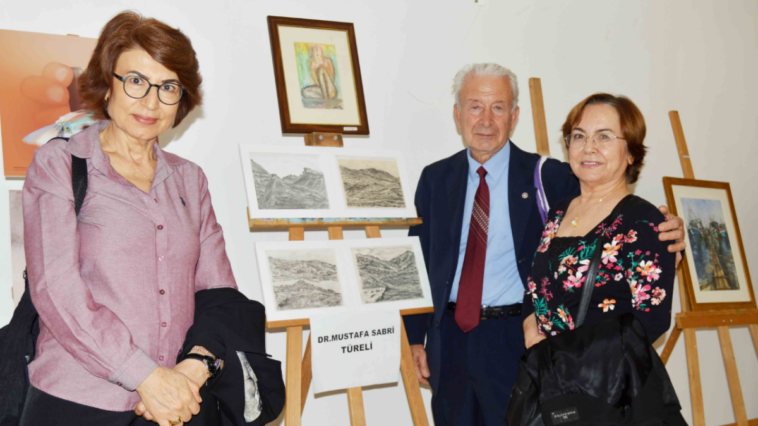 Doktor ressamların sergisi açıldı
