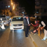 Elektrikli bisiklet otomobille çarpıştı bir kadın yaralandı