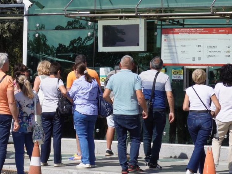 TURİST REHBELERİ İÇİN YENİ DÜZENLEME