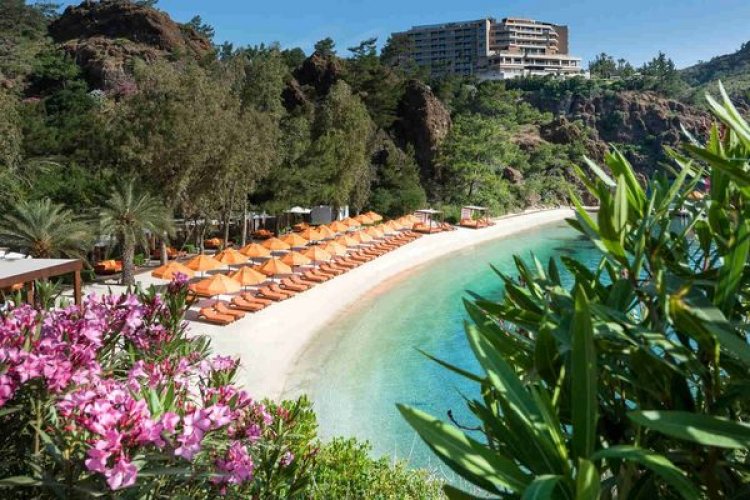D MARIS BAY, TÜRKİYE’NİN EN LÜKS BEACH RESORT’Ü SEÇİLDİ