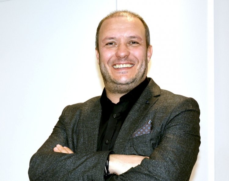 SKAL İZMİR'DE BAYRAK DEĞİŞİMİ