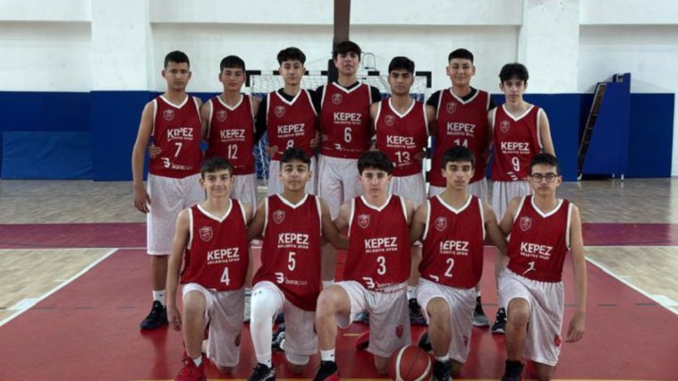 Kepez'in U16 erkek basketbol takımı rakip tanımıyor