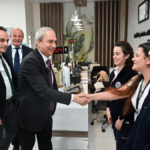 Kocagöz, 14 Mart Tıp Bayramı'nı çiçeklerle kutladı