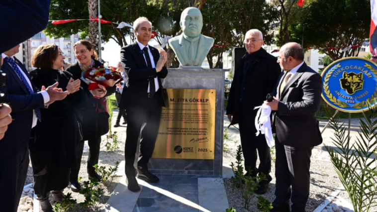 Kocagöz, Ziya Gökalp büstünü açtı