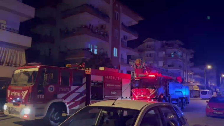 Manavgat'ta çıkan yangında korku dolu anlar yaşandı