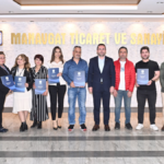 Manavgat'ta emlak danışmanı seviye sınavını kazananlar belge aldı