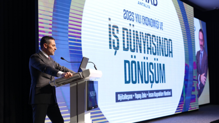 MÜSİAD'ın etkinliğinde dijitalleşme ve yapay zeka masaya yatırıldı