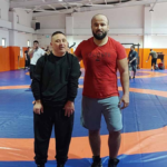 Otizmli Erdem yağlı güreşe merak sardı