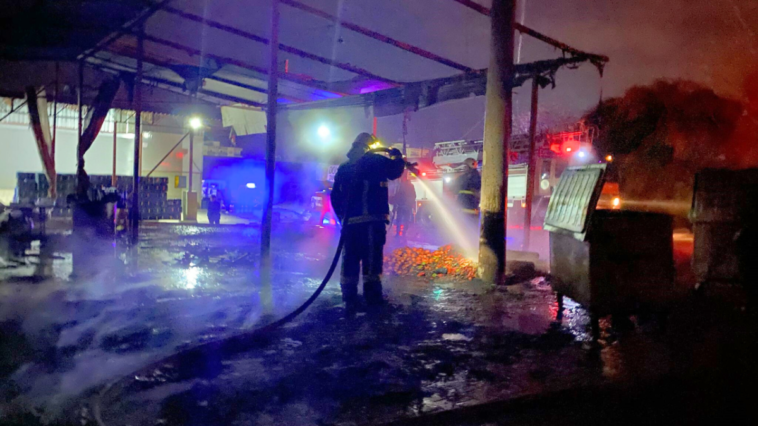 Serik'te gece yarısı bir işyeri kundaklandı