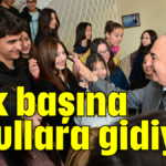 Tek başına okullara gidiyor
