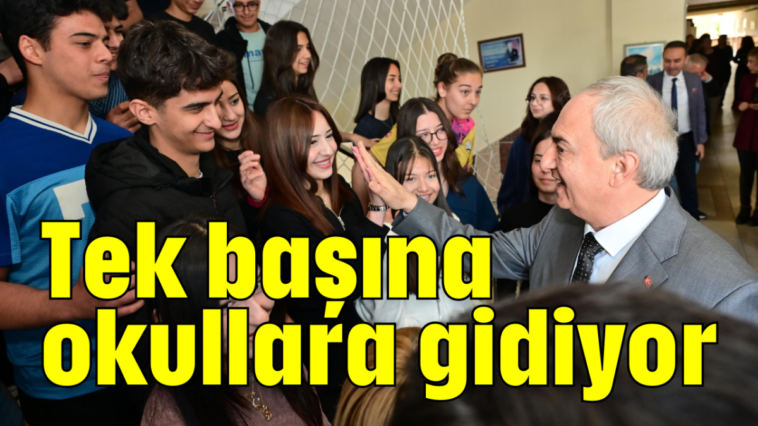 Tek başına okullara gidiyor