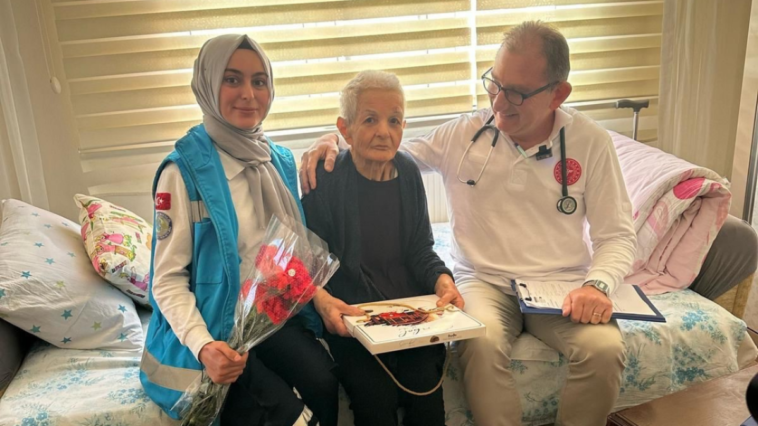 Yaşlı Dostu Hastane'de yaşlılara özel etkinlik