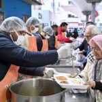 Binlerce kişi Muratpaşada aynı sofrada buluştu