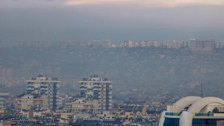 Antalyalılar yılın 204 günü kirli hava soludu