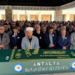 Gazeteci Savaşeri, son yolculuğuna uğurlandı