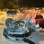 Takla atan otomobilden burunları kanamadan çıktılar