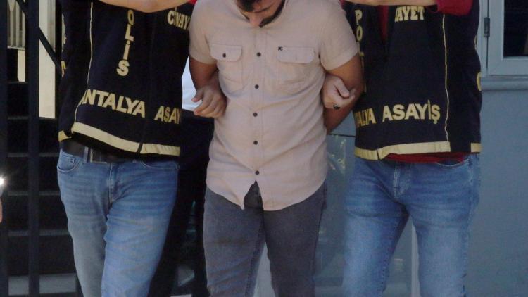 Kamyonetle çarptığı 2 kişiden 1ini öldüren, diğerini yaralayan sanığa müebbet