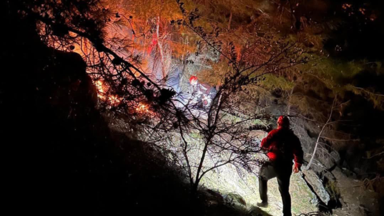 Alanya Kalesi'nde mahsur kalan 2 kişiyi AKUT kurtardı