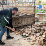 Antalya'da soğuk havayı gönüllüler ısıttı