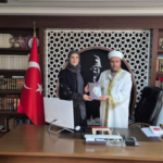 Danimarkalı Josefine ve Rus Elena Müslüman oldu