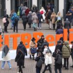 ALANYA’YA BERLIN’DE 90 METREKARELİK VİTRİN