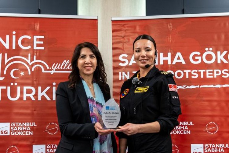 SABİHA GÖKÇEN HAVALİMANI'NDA 8 MART KUTLAMASI