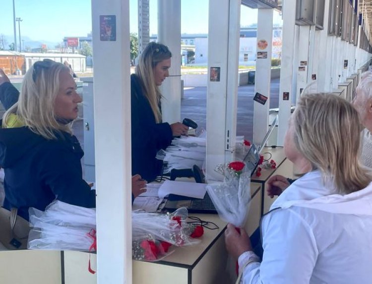 SEZONUN İLK BALTIK MİSAFİRLERİ ANTALYA’YA GELDİ!