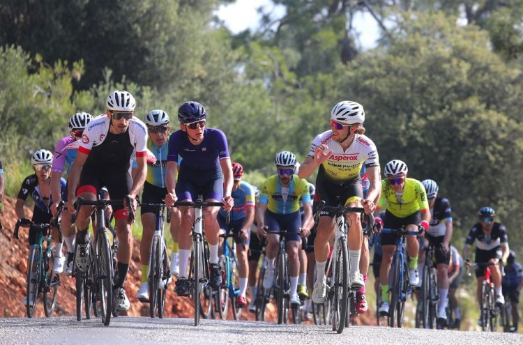 AKRA GRAN FONDO'DA PEDALLAR DOSTLUK İÇİN DÖNDÜ