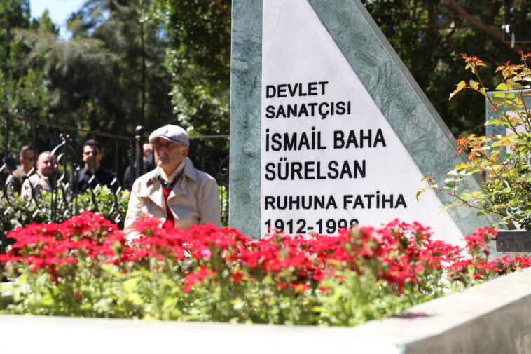 İsmail Baha Sürelsan Antalya'da anıldı