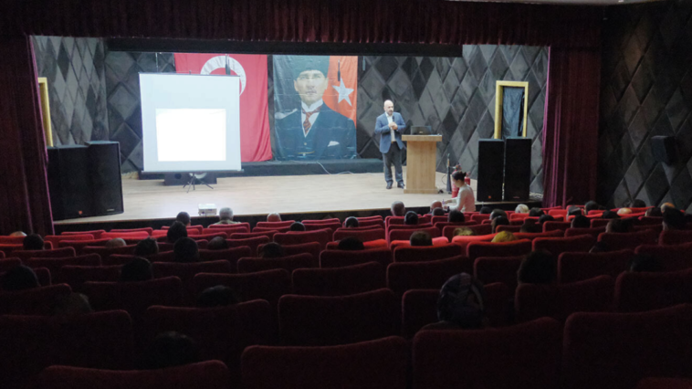 Kemer'de belediye çalışanlarına iş sağlığı ve güvenliği eğitimi