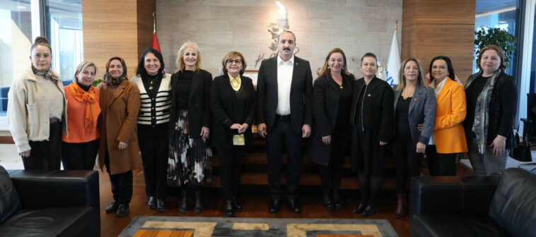 Kotan, kadın muhtarlarla bir araya geldi