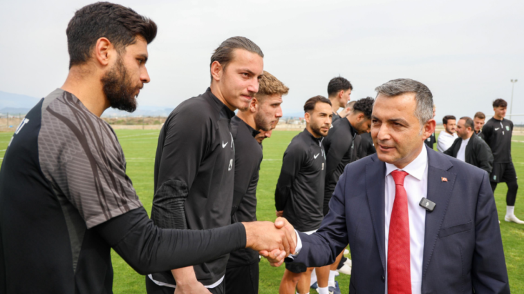 Manavgat Belediyespor'a Başkan Kara'dan moral ziyareti