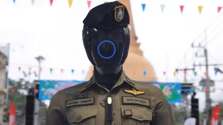 Tayland, yapay zeka destekli ilk robot polisini tanıttı