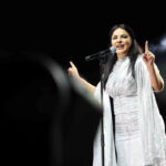 Zara'dan duygusal ve coşkulu şarkılar