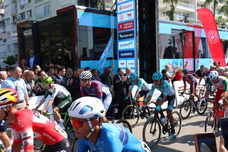 60. Cumhurbaşkanlığı Türkiye Bisiklet Turu heyecanı Antalya'da başladı