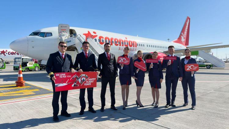 20nci yaşını yolcularıyla gökyüzünde kutluyor