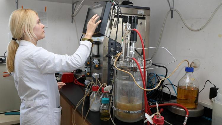 AÜden bilimsel araştırmalara güçlü destek