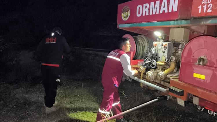 Gazipaşada muz bahçesindeki yangın 6 saatte söndürüldü