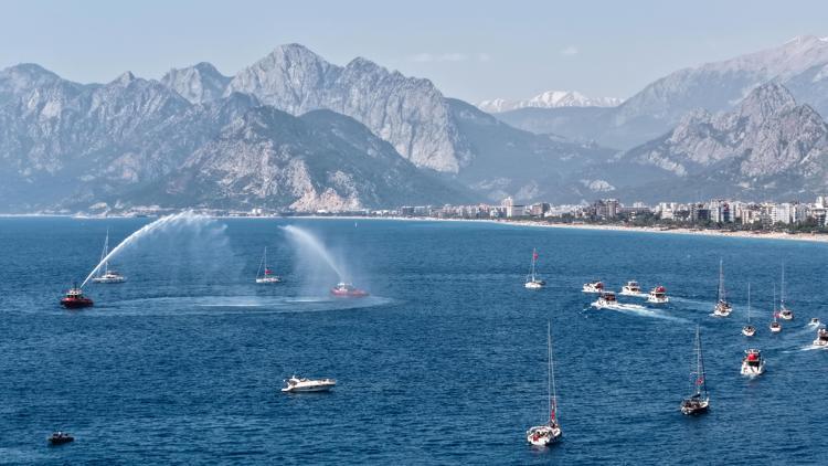 23 Nisan coşkusu denize taşındı