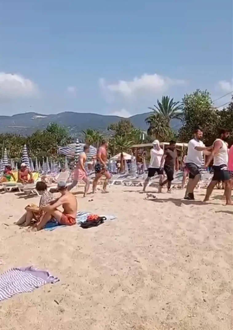 Alanya'da şezlong kiralama tartışması işletme kapattırdı