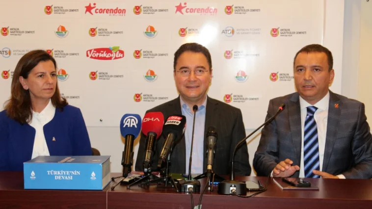 Ali Babacan: Ülkede sorunlar sadece büyüyor